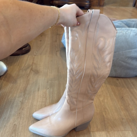 Samara Nude Boots - Picture 3 of 5